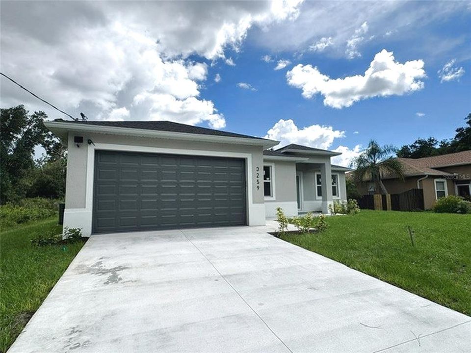 For Sale: $405,000 (3 beds, 2 baths, 1768 Square Feet)