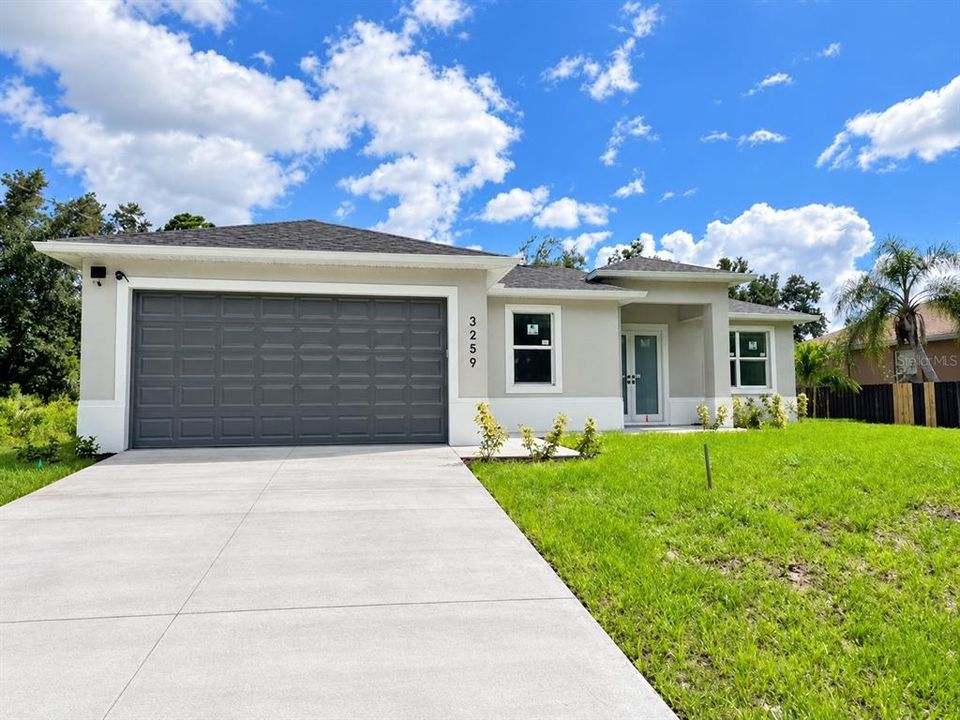 For Sale: $405,000 (3 beds, 2 baths, 1768 Square Feet)