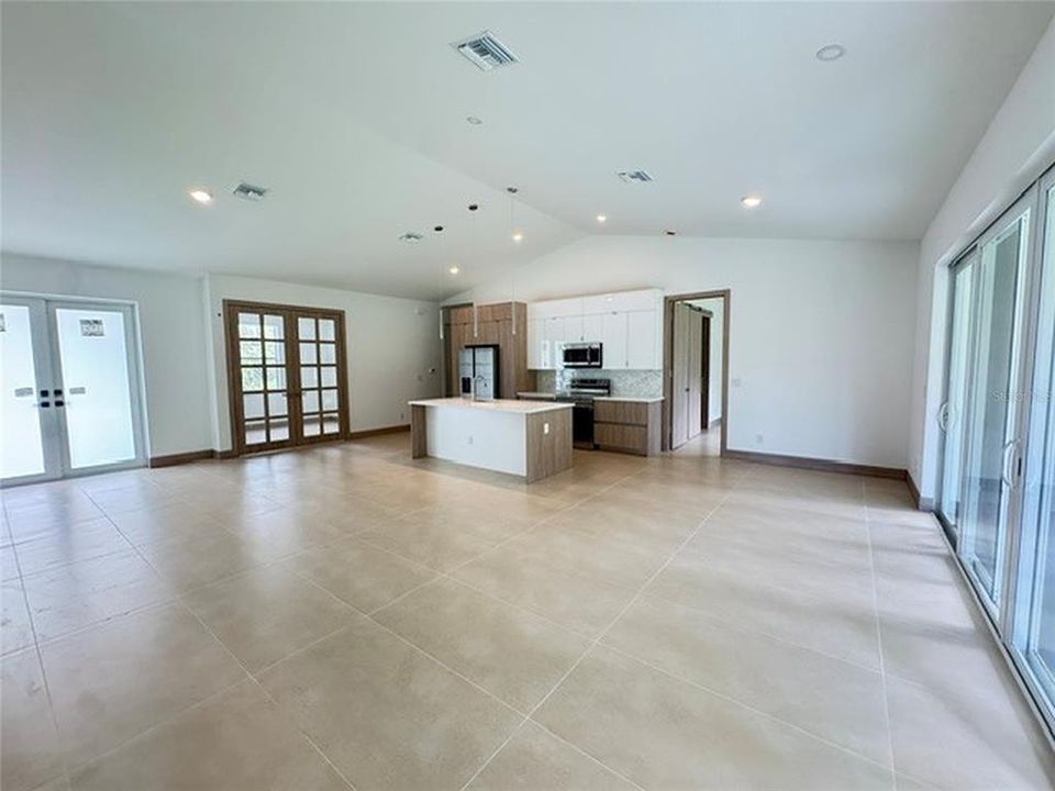 For Sale: $405,000 (3 beds, 2 baths, 1768 Square Feet)