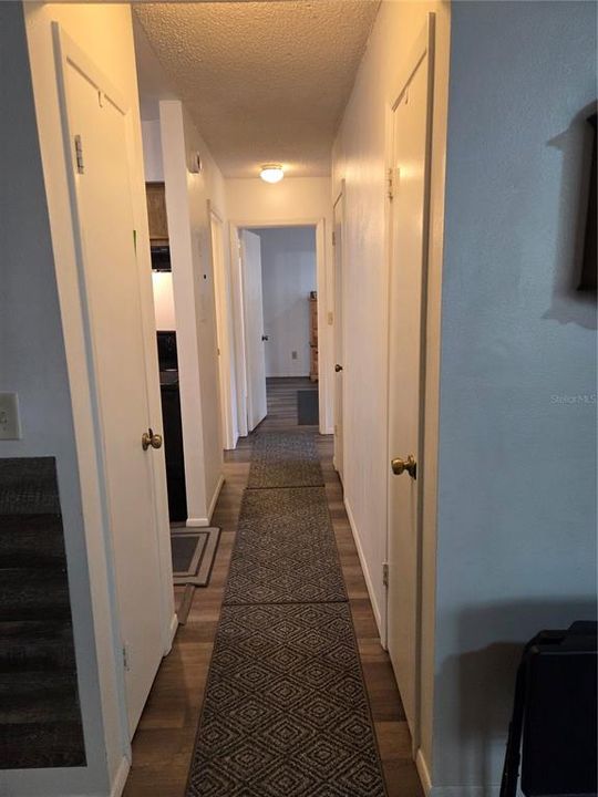 For Sale: $145,000 (2 beds, 2 baths, 912 Square Feet)