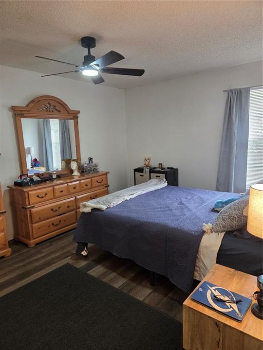 For Sale: $145,000 (2 beds, 2 baths, 912 Square Feet)