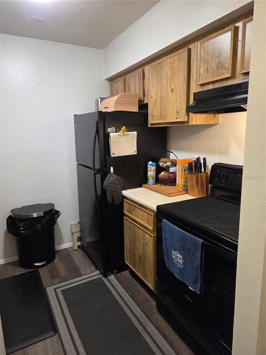 For Sale: $145,000 (2 beds, 2 baths, 912 Square Feet)