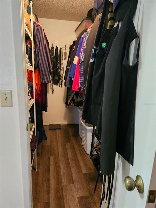 For Sale: $145,000 (2 beds, 2 baths, 912 Square Feet)