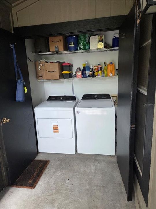 For Sale: $145,000 (2 beds, 2 baths, 912 Square Feet)