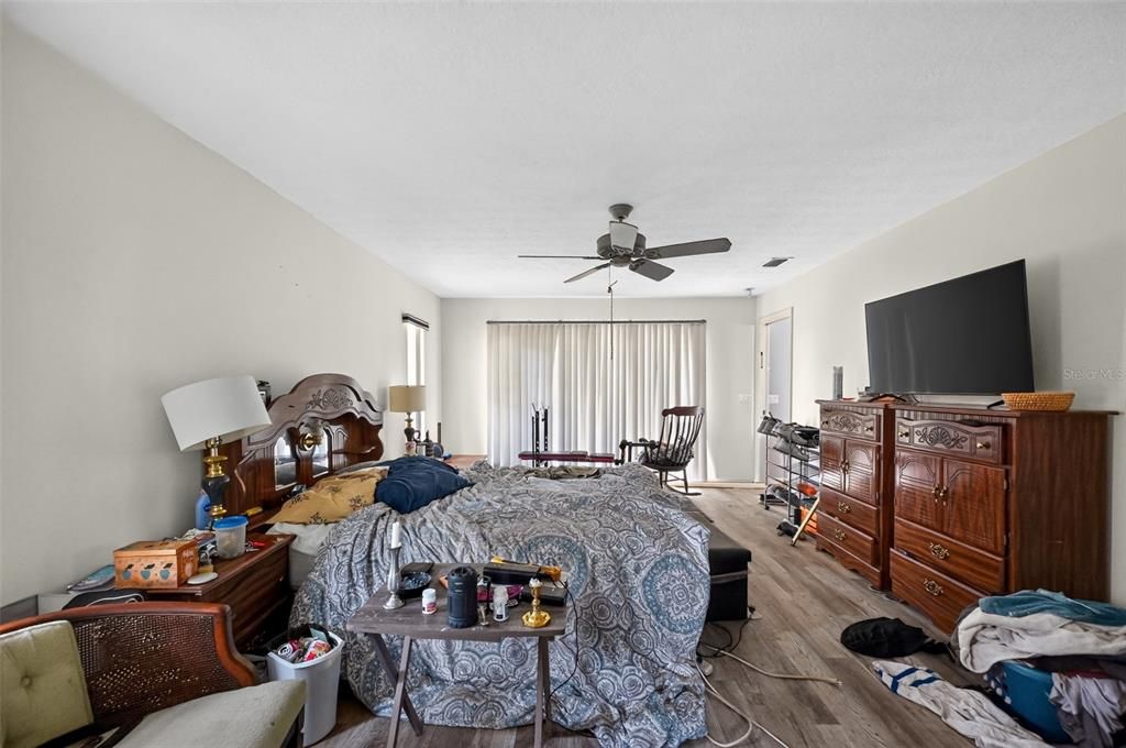 En Venta: $379,000 (3 camas, 2 baños, 2044 Pies cuadrados)