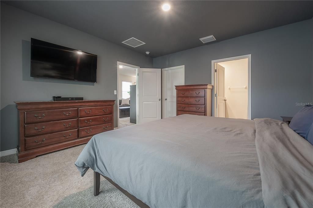 For Sale: $385,000 (3 beds, 2 baths, 1516 Square Feet)