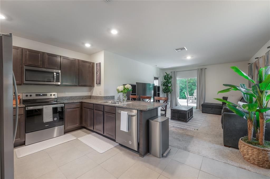 For Sale: $385,000 (3 beds, 2 baths, 1516 Square Feet)