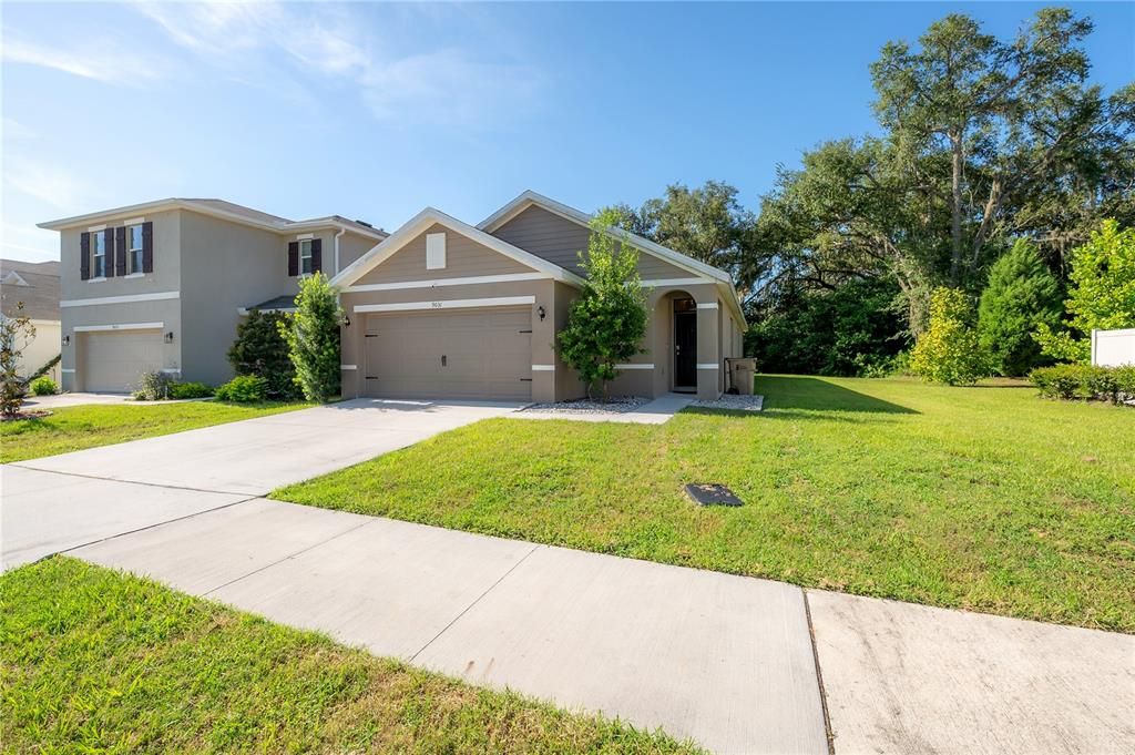 For Sale: $385,000 (3 beds, 2 baths, 1516 Square Feet)