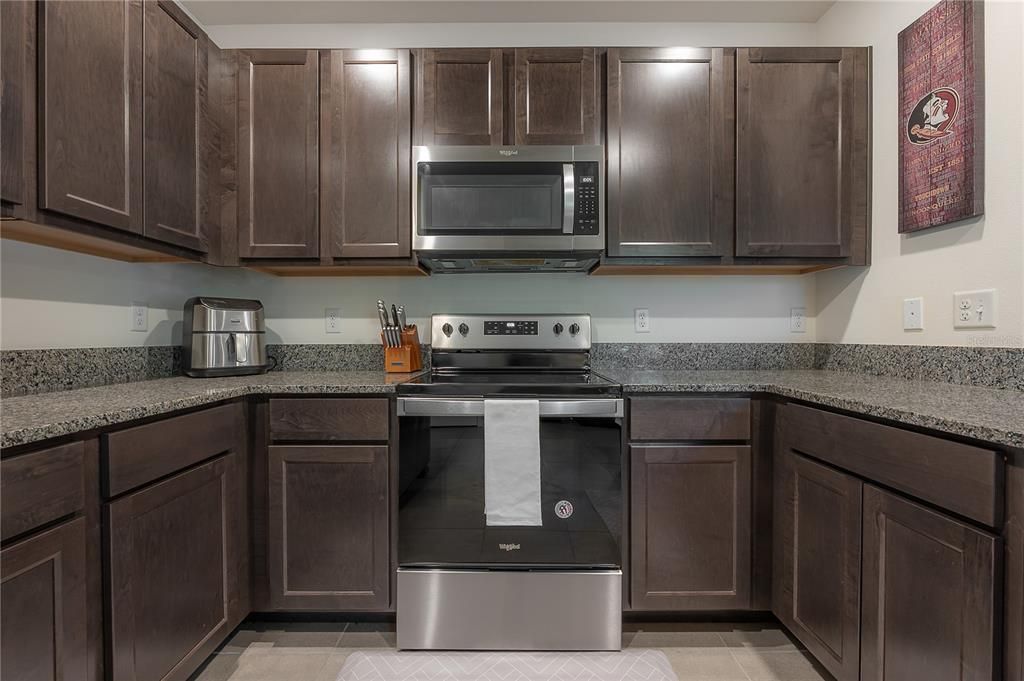 For Sale: $385,000 (3 beds, 2 baths, 1516 Square Feet)