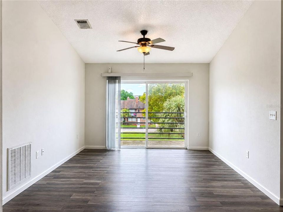 For Rent: $1,350 (2 beds, 2 baths, 934 Square Feet)