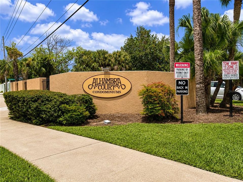 For Rent: $1,350 (2 beds, 2 baths, 934 Square Feet)