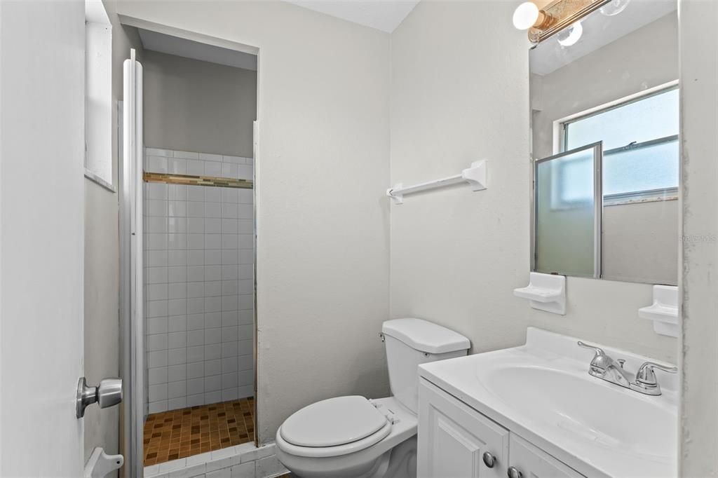 For Rent: $1,750 (3 beds, 2 baths, 1122 Square Feet)