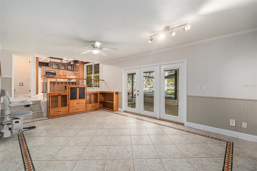 En Venta: $550,000 (3 camas, 2 baños, 2082 Pies cuadrados)