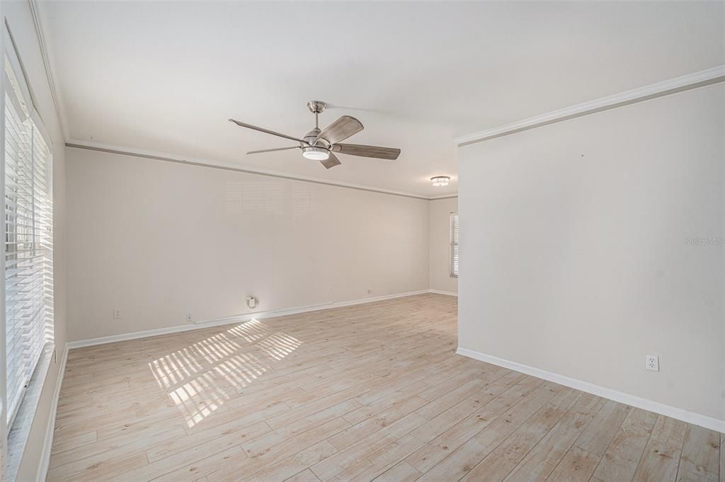 En Venta: $550,000 (3 camas, 2 baños, 2082 Pies cuadrados)