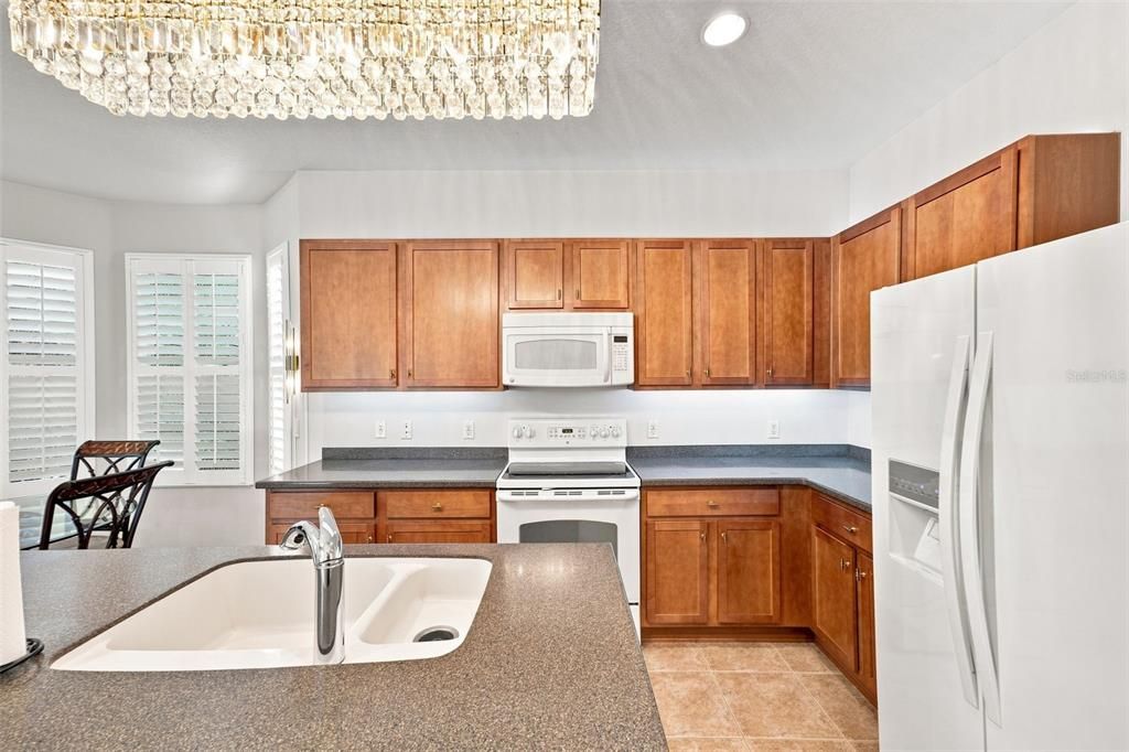 En Venta: $399,000 (4 camas, 3 baños, 2533 Pies cuadrados)