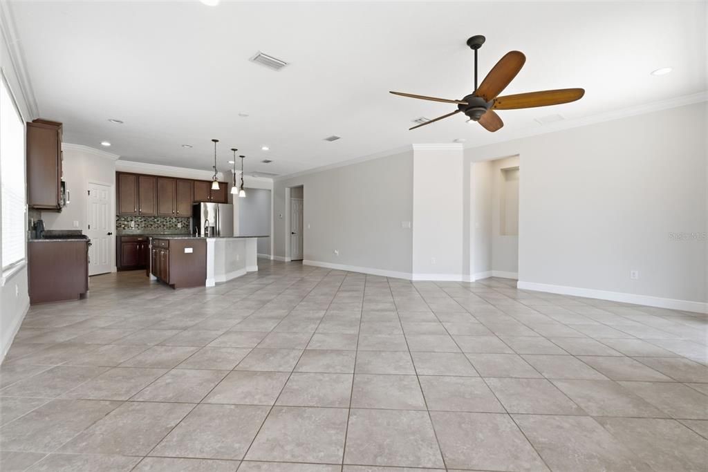 For Sale: $479,900 (4 beds, 3 baths, 2218 Square Feet)