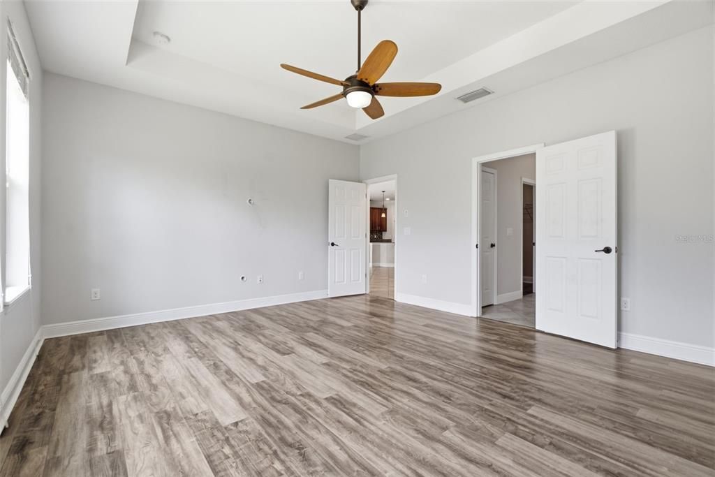 For Sale: $479,900 (4 beds, 3 baths, 2218 Square Feet)