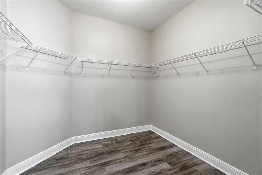 For Sale: $479,900 (4 beds, 3 baths, 2218 Square Feet)