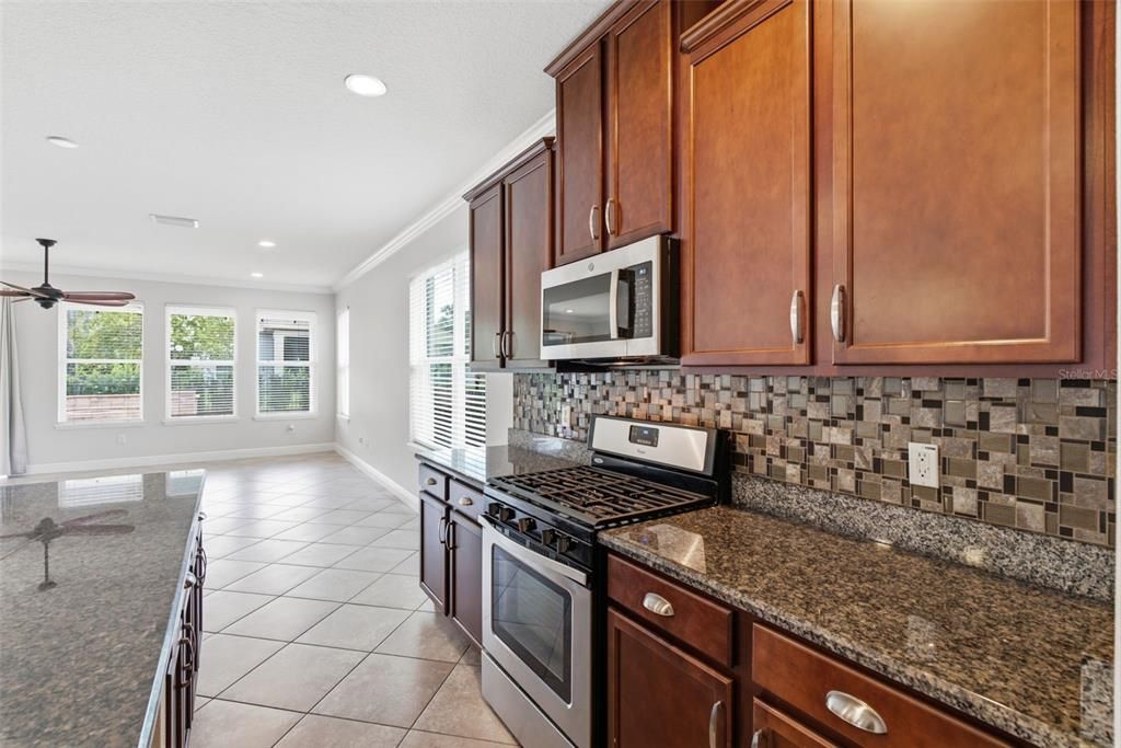For Sale: $479,900 (4 beds, 3 baths, 2218 Square Feet)