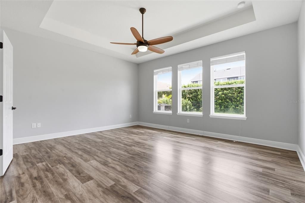 For Sale: $479,900 (4 beds, 3 baths, 2218 Square Feet)