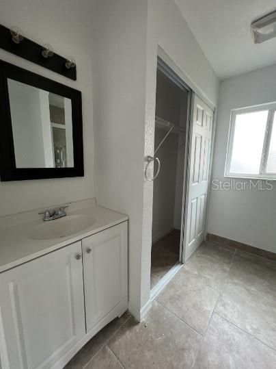 For Rent: $1,100 (0 beds, 1 baths, 500 Square Feet)