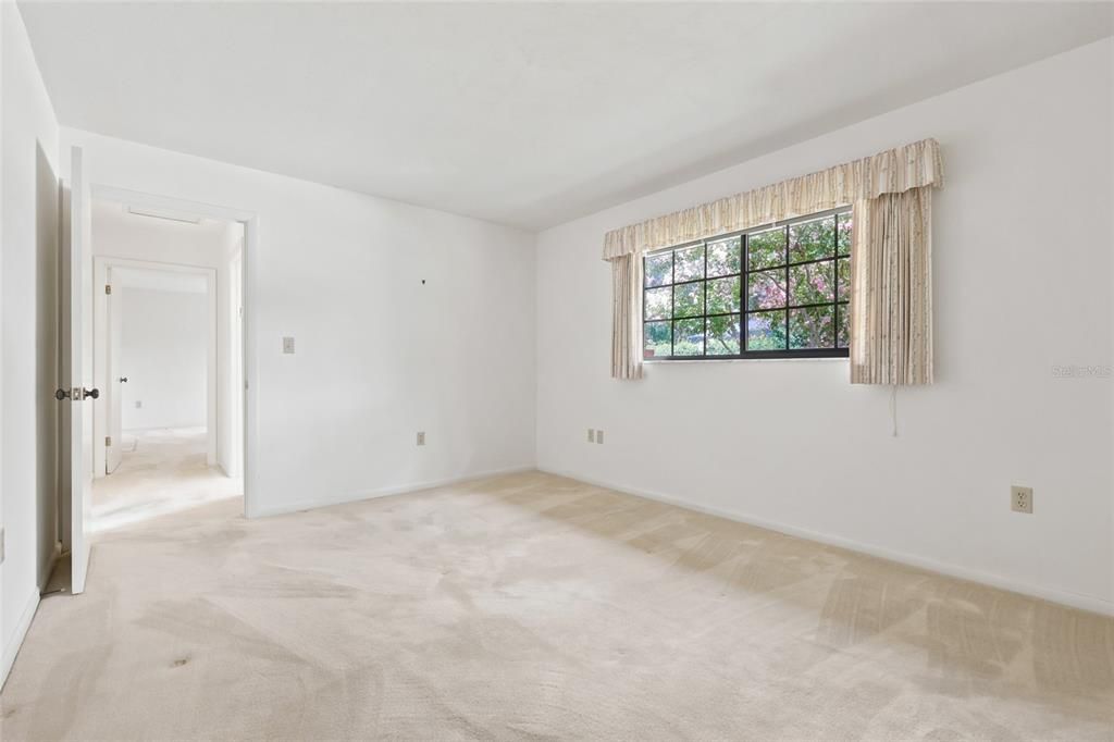 For Sale: $464,000 (4 beds, 3 baths, 2324 Square Feet)