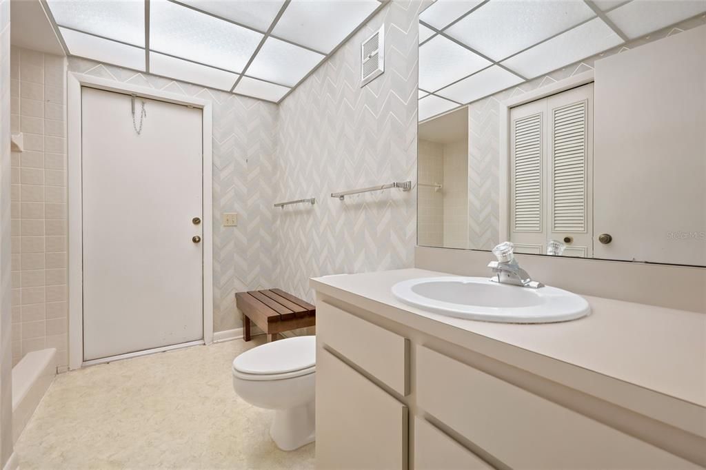 For Sale: $464,000 (4 beds, 3 baths, 2324 Square Feet)