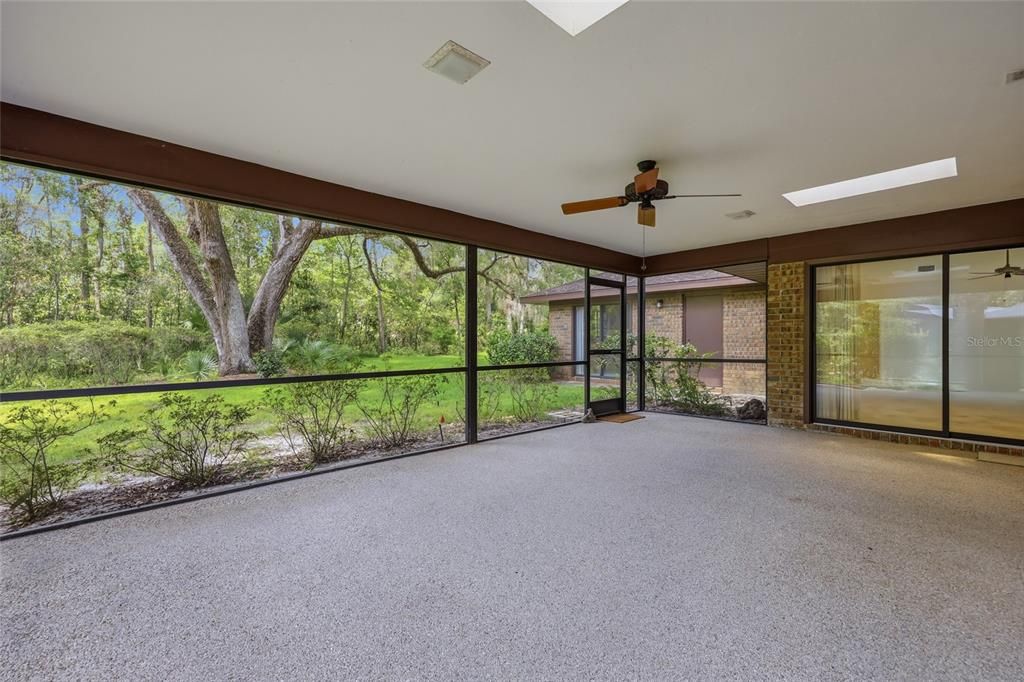For Sale: $464,000 (4 beds, 3 baths, 2324 Square Feet)
