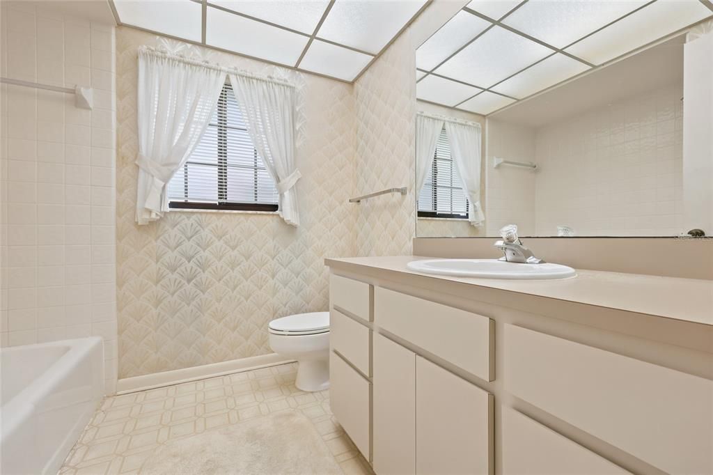 For Sale: $464,000 (4 beds, 3 baths, 2324 Square Feet)