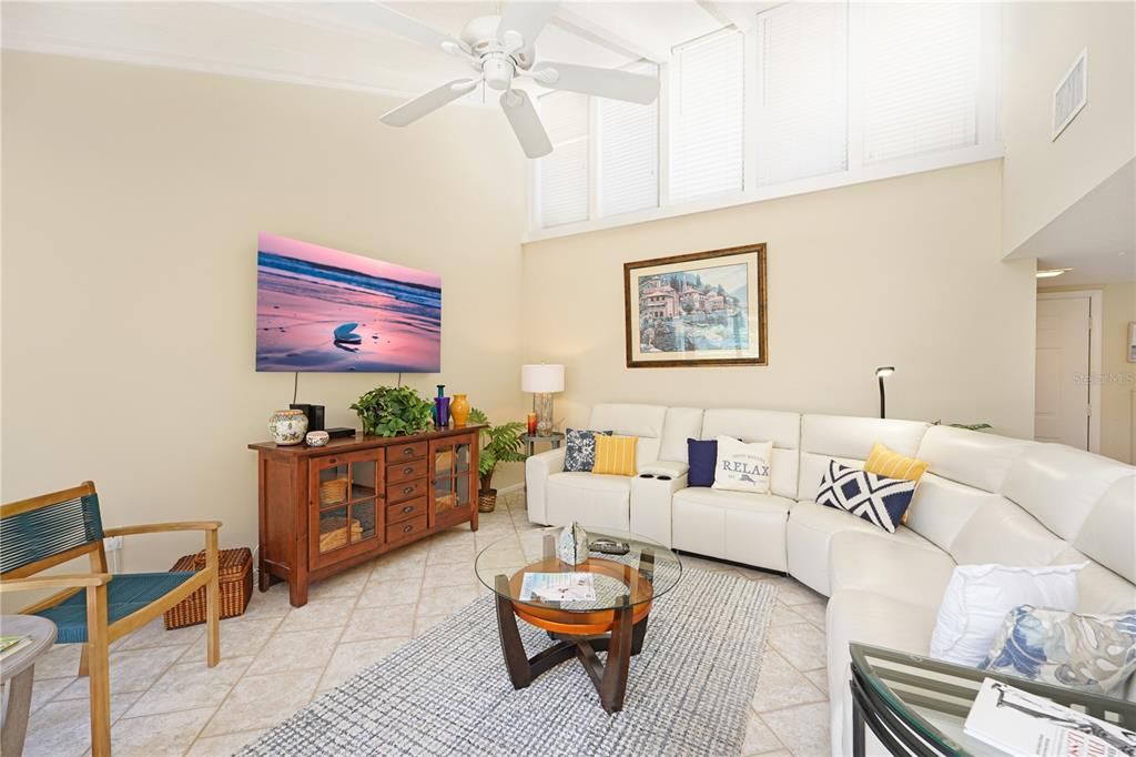 For Rent: $2,950 (2 beds, 2 baths, 1178 Square Feet)