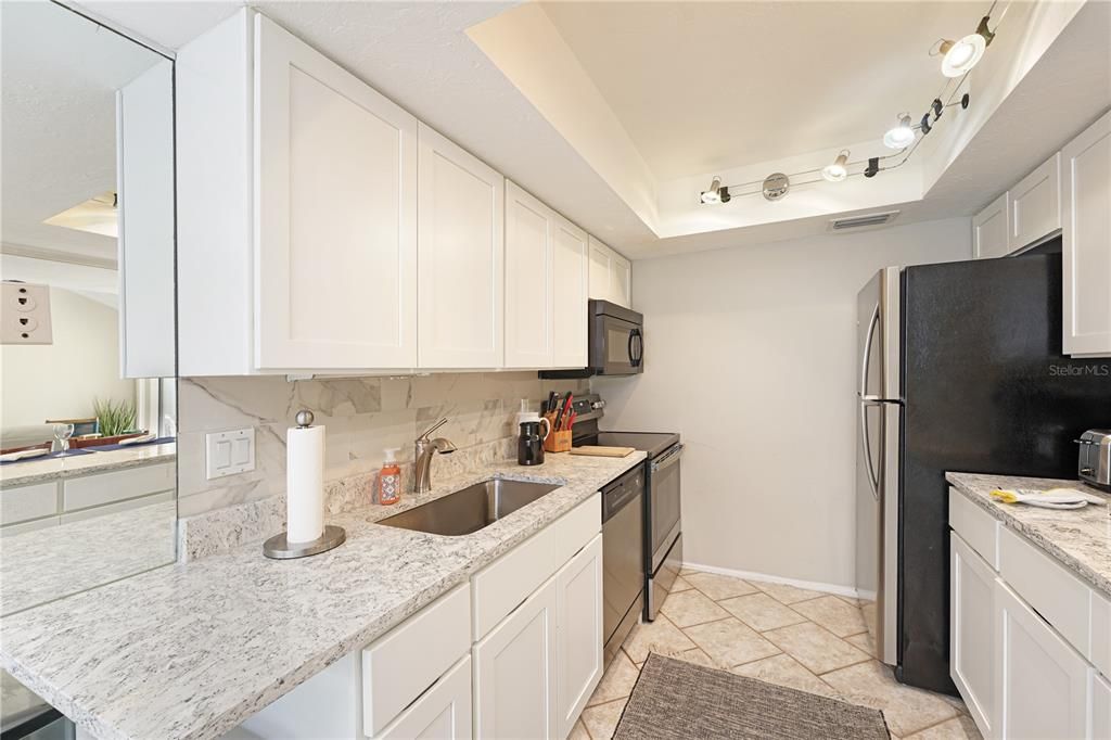 For Rent: $2,950 (2 beds, 2 baths, 1178 Square Feet)