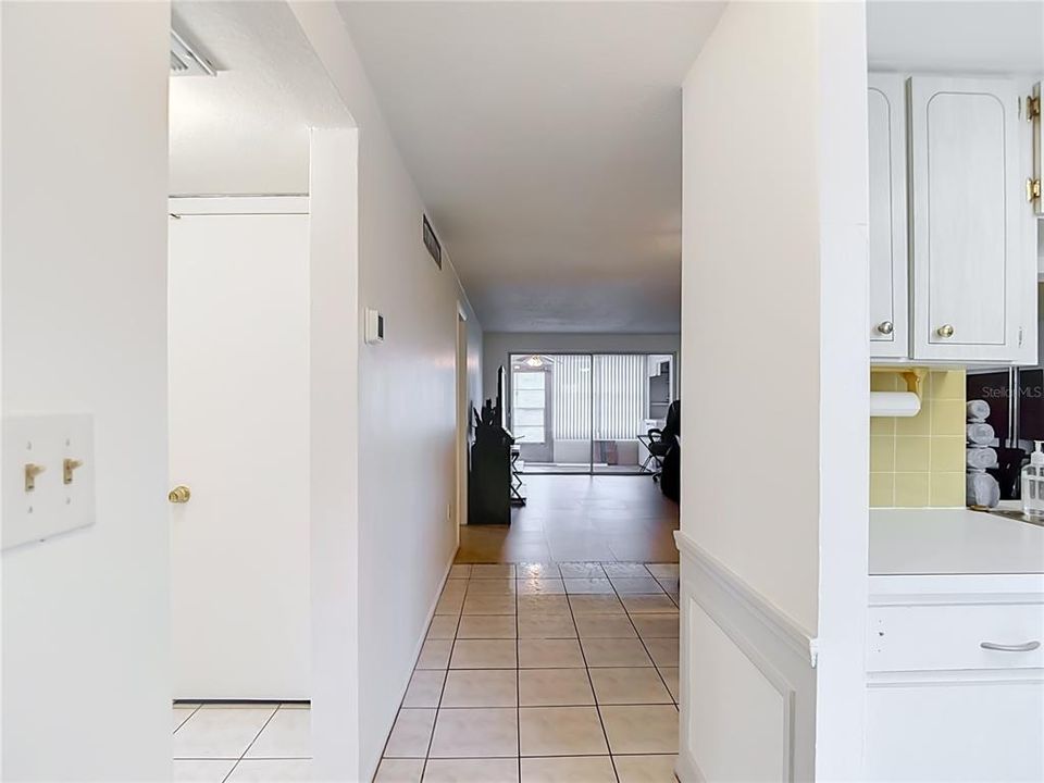 На продажу: $59,999 (2 спален, 2 ванн, 888 Квадратных фут)