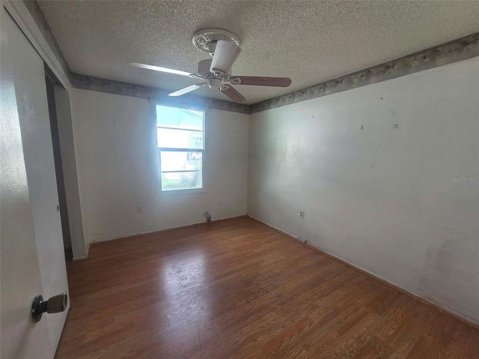 For Sale: $275,000 (3 beds, 2 baths, 1254 Square Feet)