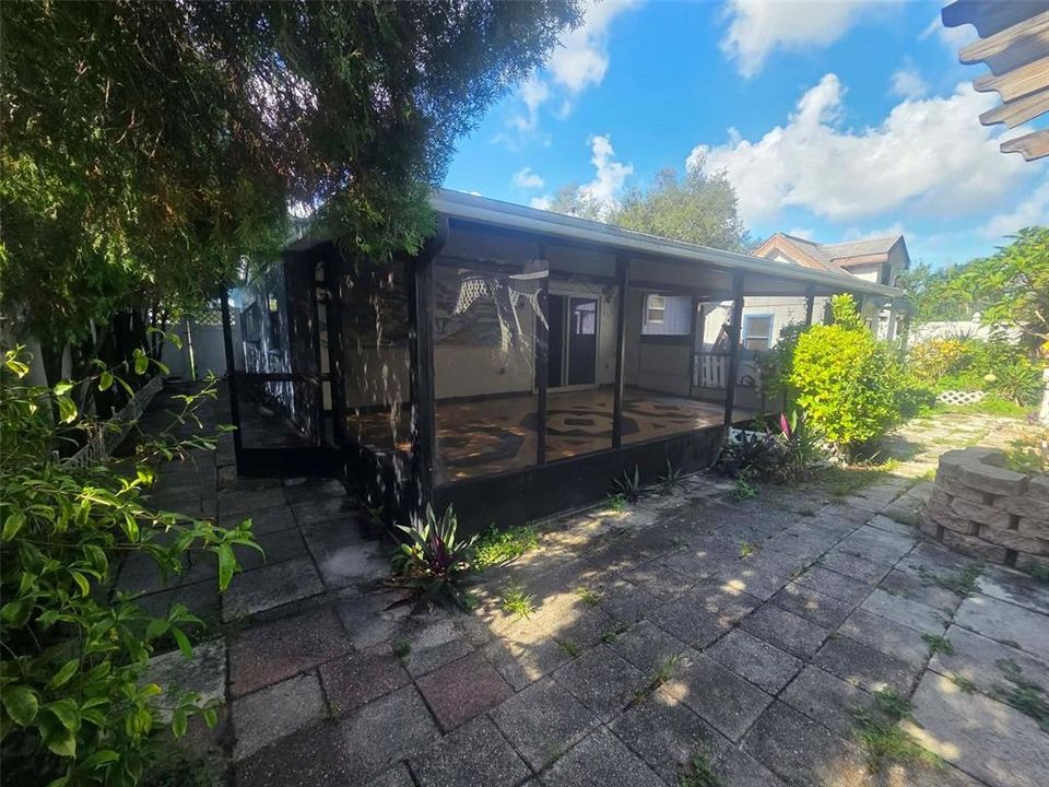For Sale: $275,000 (3 beds, 2 baths, 1254 Square Feet)