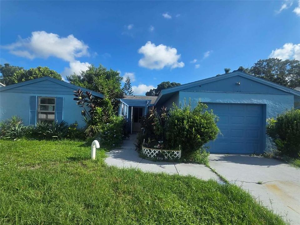 For Sale: $275,000 (3 beds, 2 baths, 1254 Square Feet)