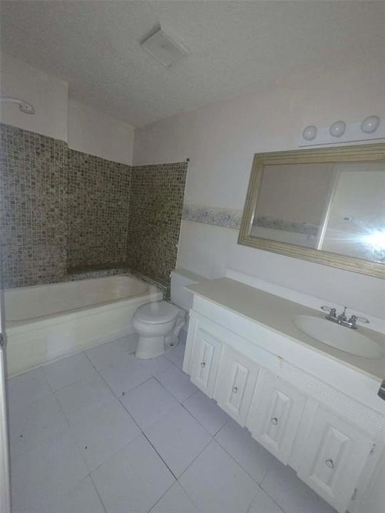 For Sale: $275,000 (3 beds, 2 baths, 1254 Square Feet)