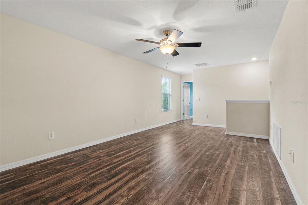 En Venta: $379,900 (3 camas, 2 baños, 2352 Pies cuadrados)