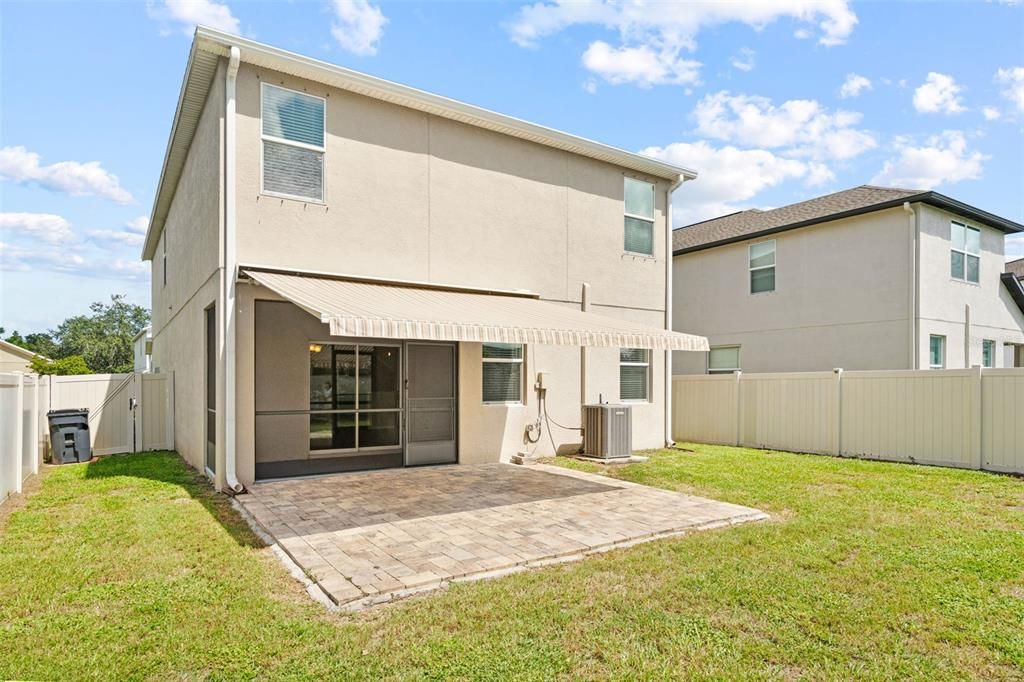 En Venta: $379,900 (3 camas, 2 baños, 2352 Pies cuadrados)