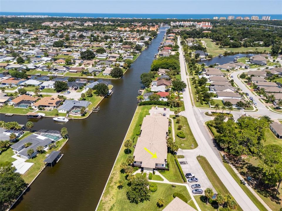 For Sale: $199,000 (2 beds, 2 baths, 986 Square Feet)