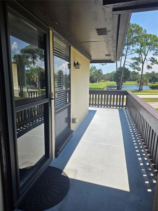 For Sale: $199,000 (2 beds, 2 baths, 986 Square Feet)