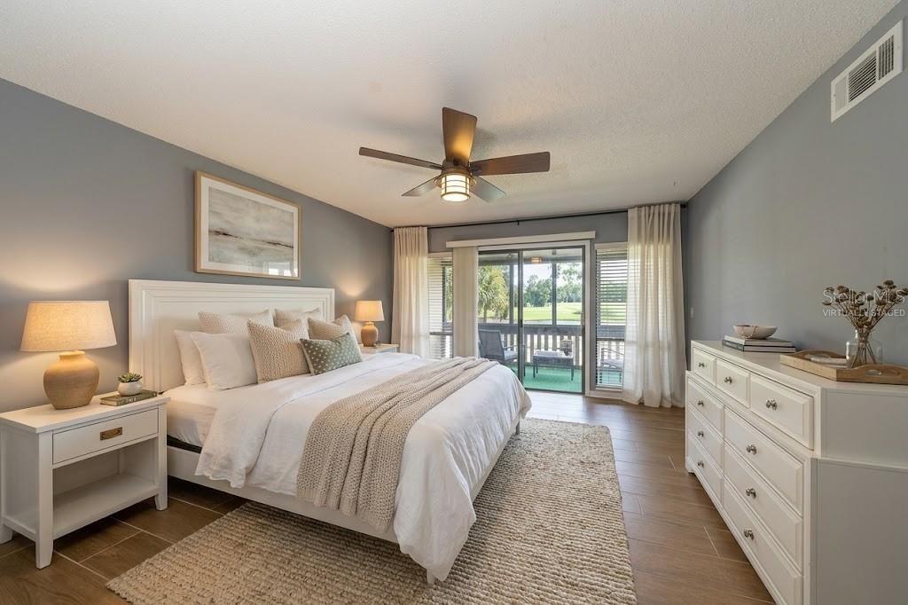 For Sale: $199,000 (2 beds, 2 baths, 986 Square Feet)