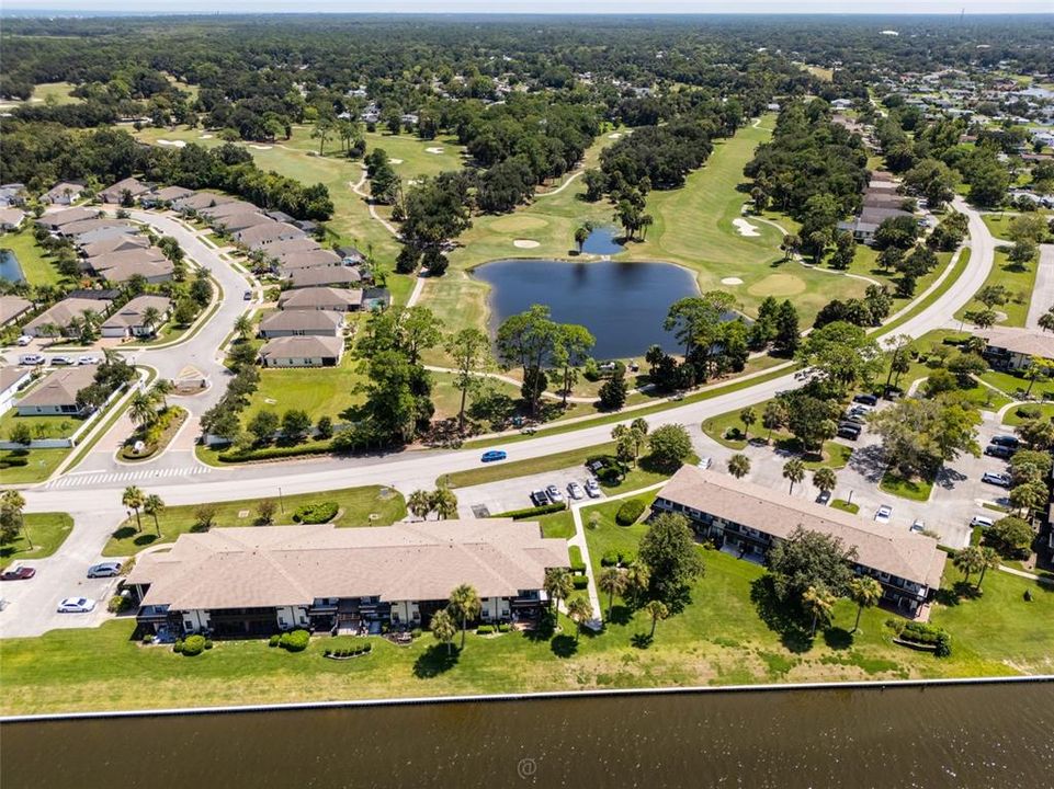 For Sale: $199,000 (2 beds, 2 baths, 986 Square Feet)