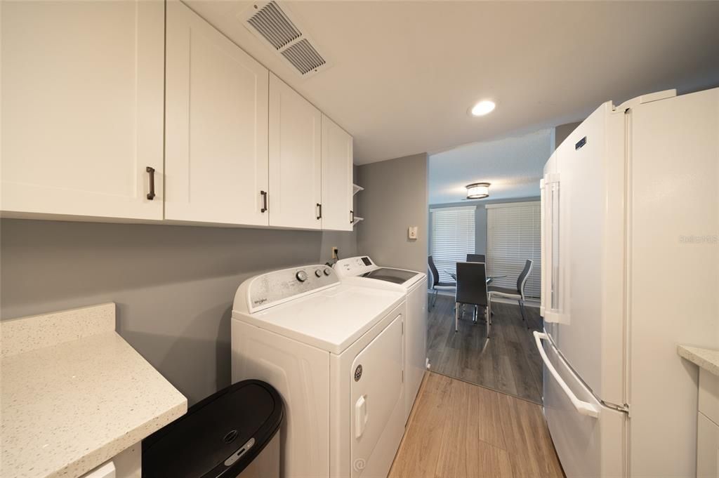 For Sale: $199,000 (2 beds, 2 baths, 986 Square Feet)