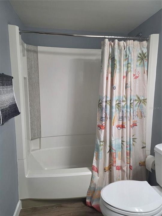 For Sale: $199,000 (2 beds, 2 baths, 986 Square Feet)