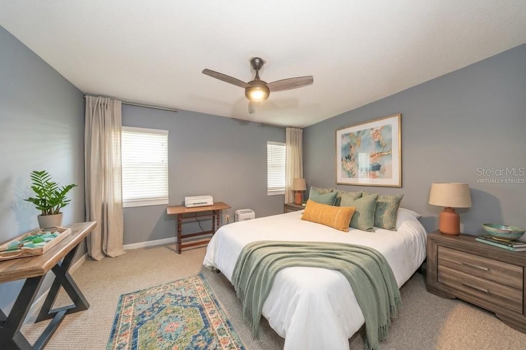 For Sale: $199,000 (2 beds, 2 baths, 986 Square Feet)