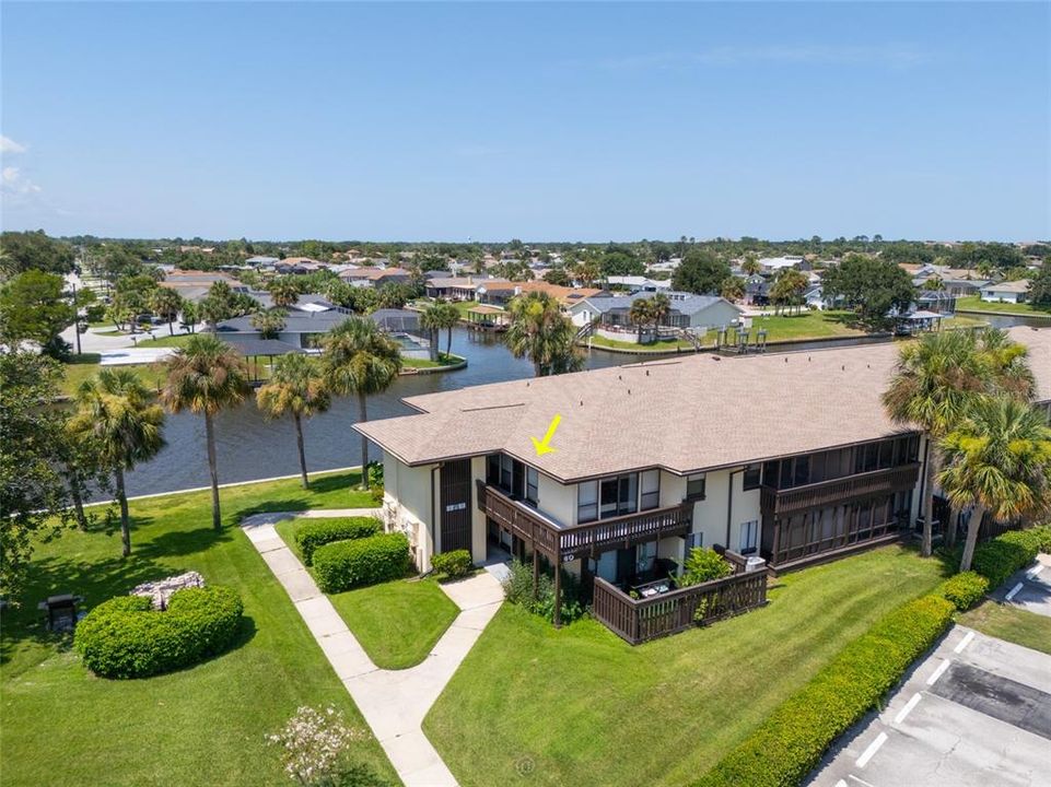 For Sale: $199,000 (2 beds, 2 baths, 986 Square Feet)