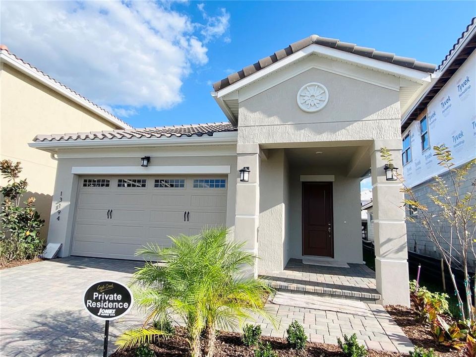 For Rent: $2,900 (3 beds, 2 baths, 1698 Square Feet)