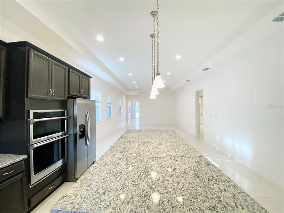 For Rent: $2,900 (3 beds, 2 baths, 1698 Square Feet)