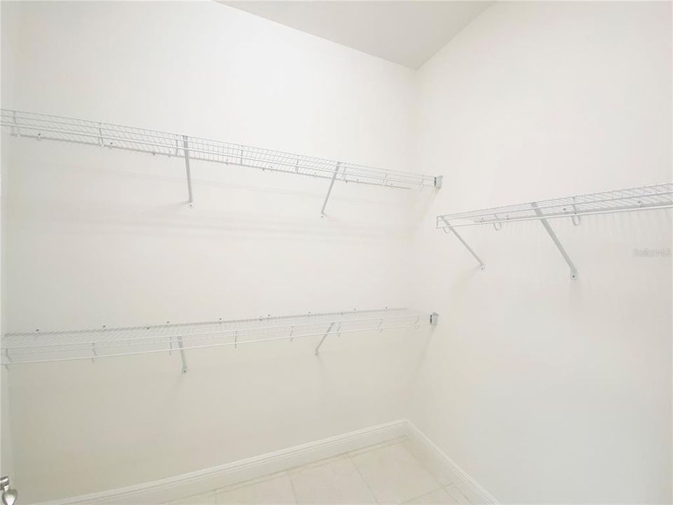 For Rent: $2,900 (3 beds, 2 baths, 1698 Square Feet)