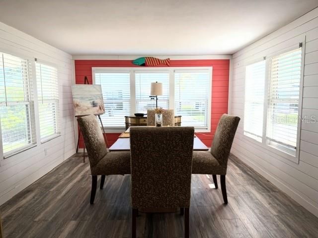 For Sale: $199,000 (1 beds, 1 baths, 792 Square Feet)